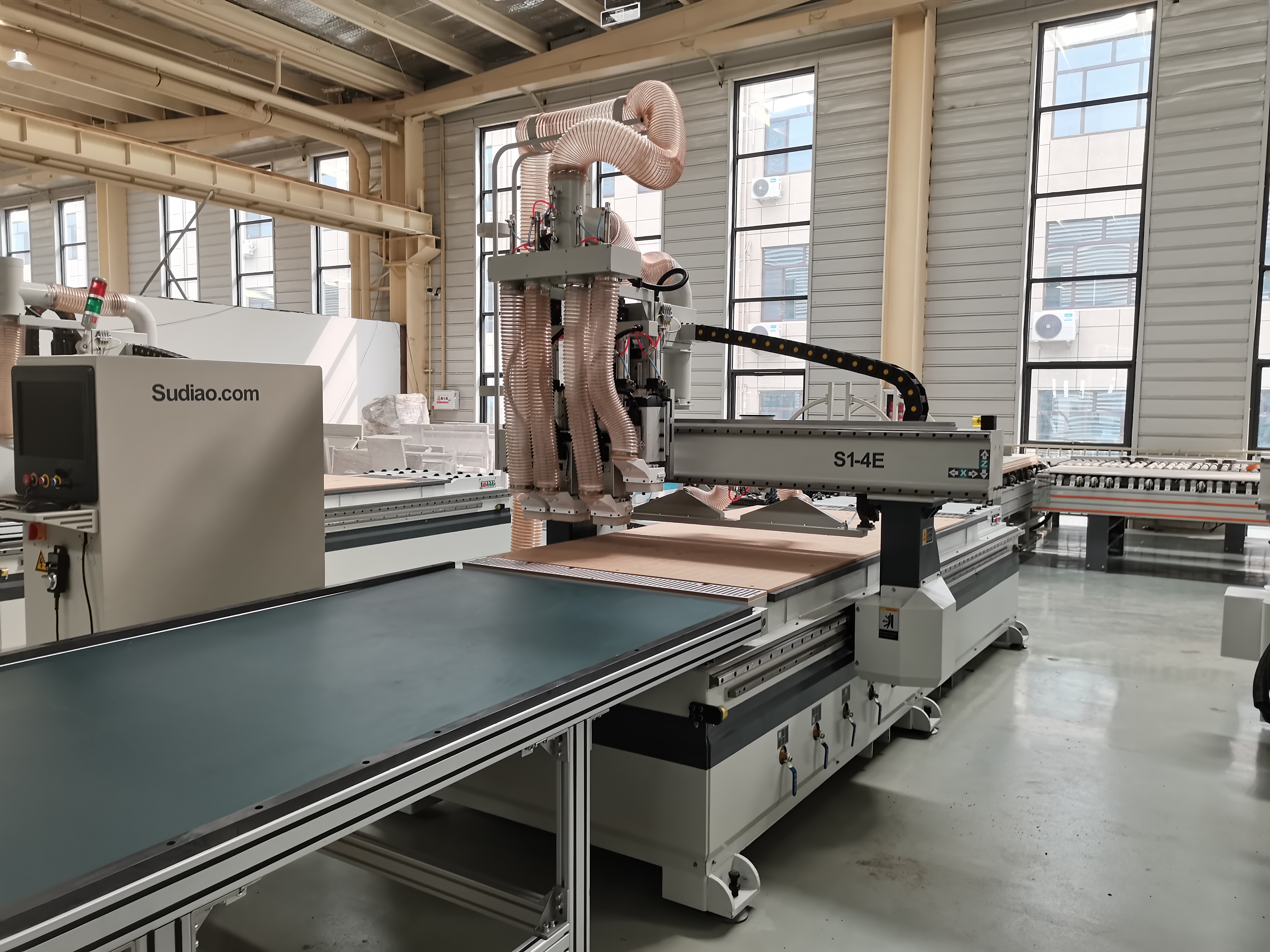 數(shù)控開料機(jī)